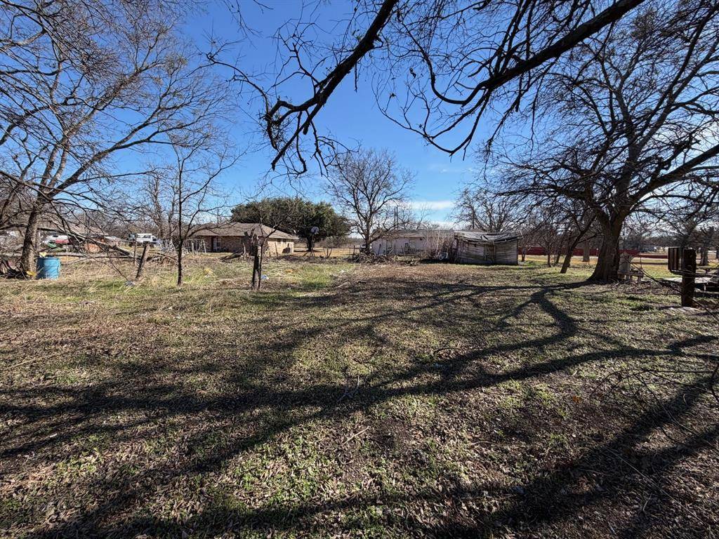 Italy, TX 76651,529 Poplar Street