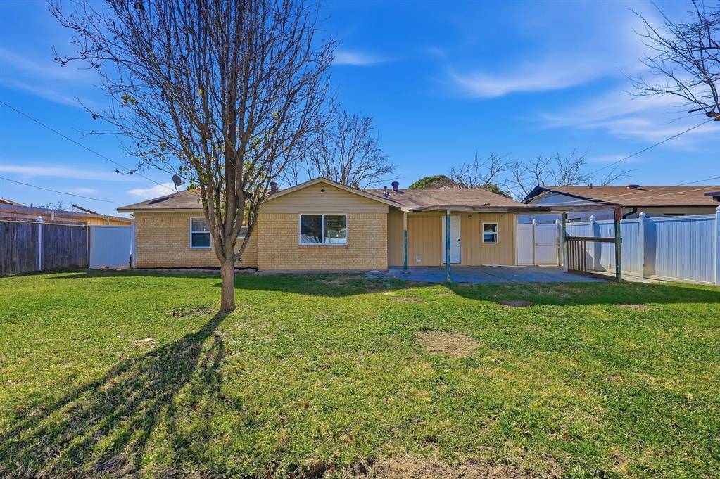 Hurst, TX 76053,1016 Calcutta Street