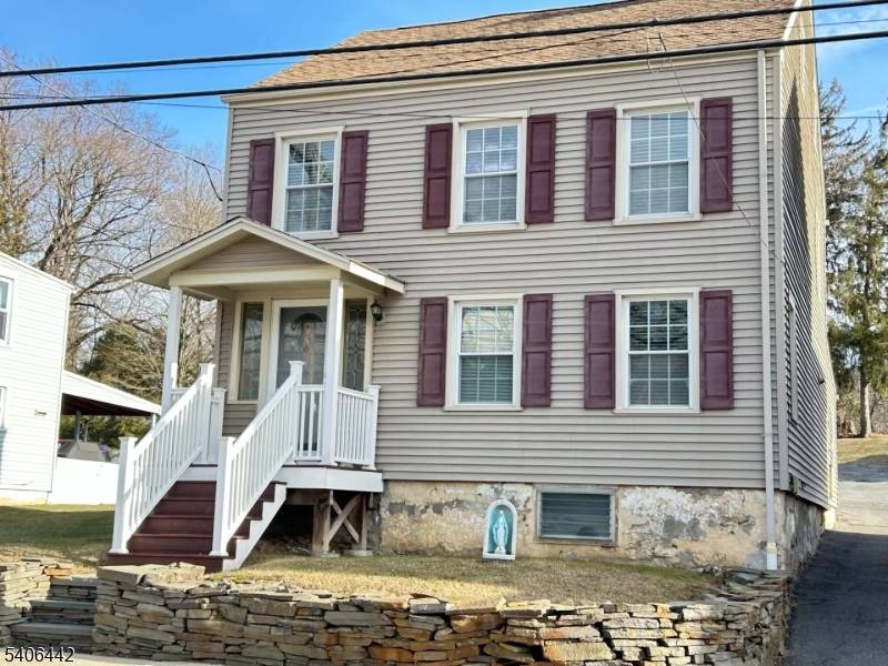 Bloomsbury Boro, NJ 08804,36 Willow Ave