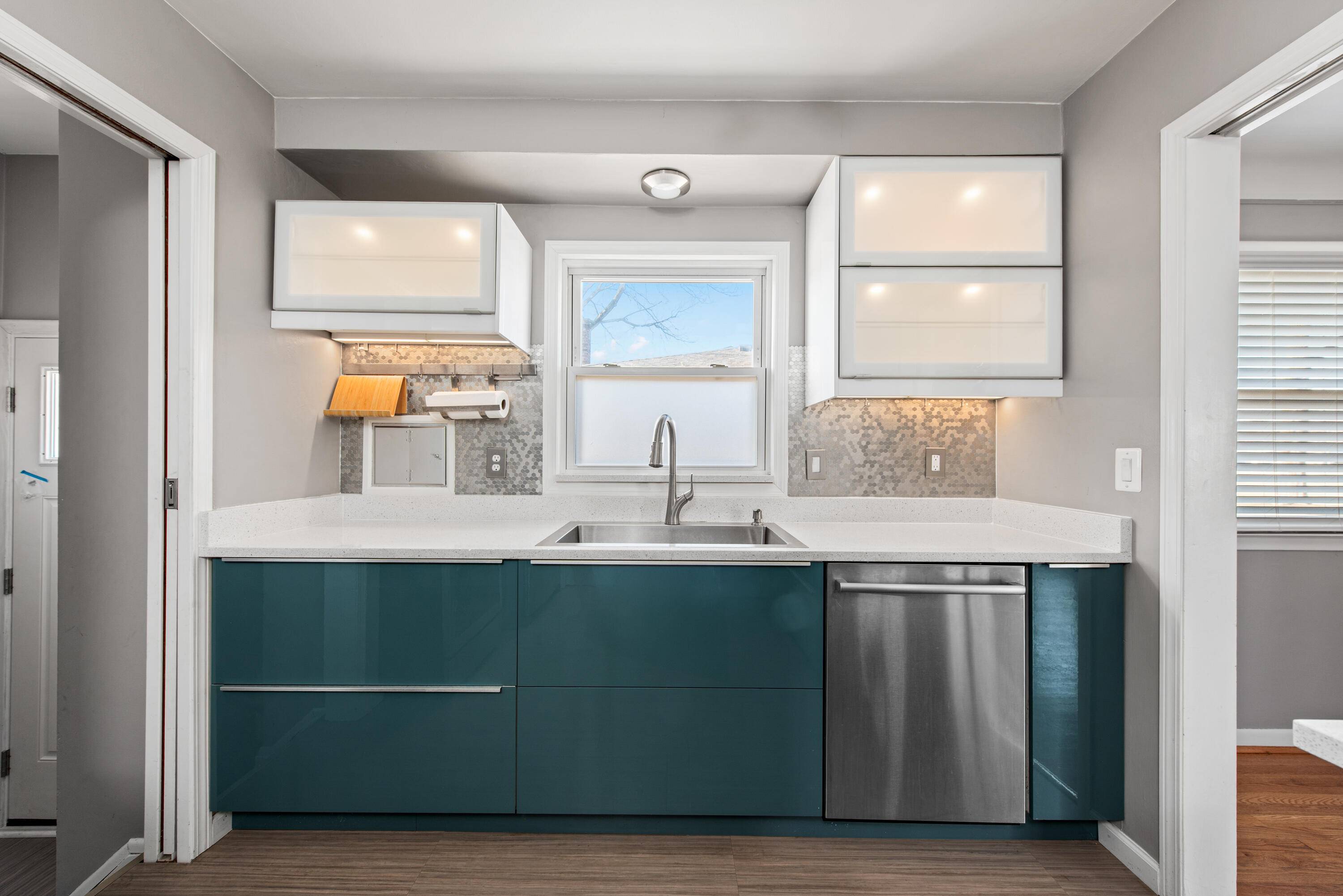 Royal Oak, MI 48073,1320 Montrose AVE