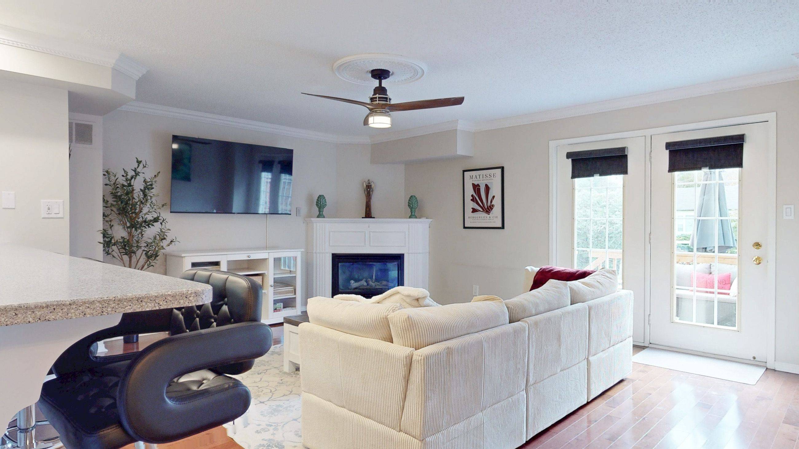 Pickering, ON L1V 6V9,1995 Royal RD #143