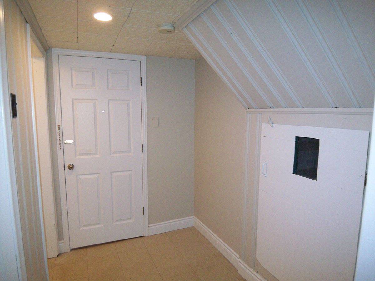 Toronto E04, ON M1R 2J2,1284 Pharmacy AVE #Basement