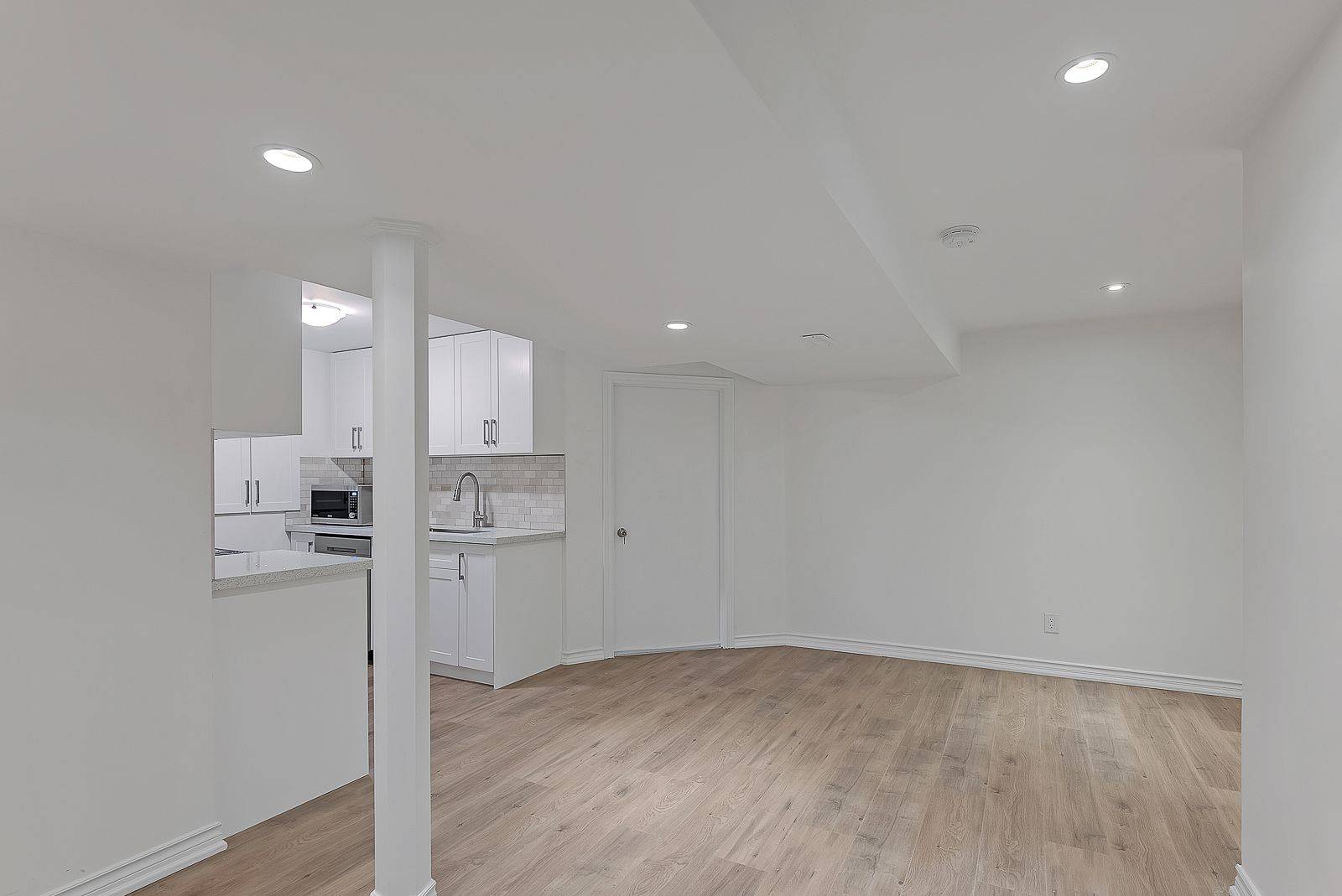 Mississauga, ON L5N 7T8,3788 Forest Bluff CRES #Lower