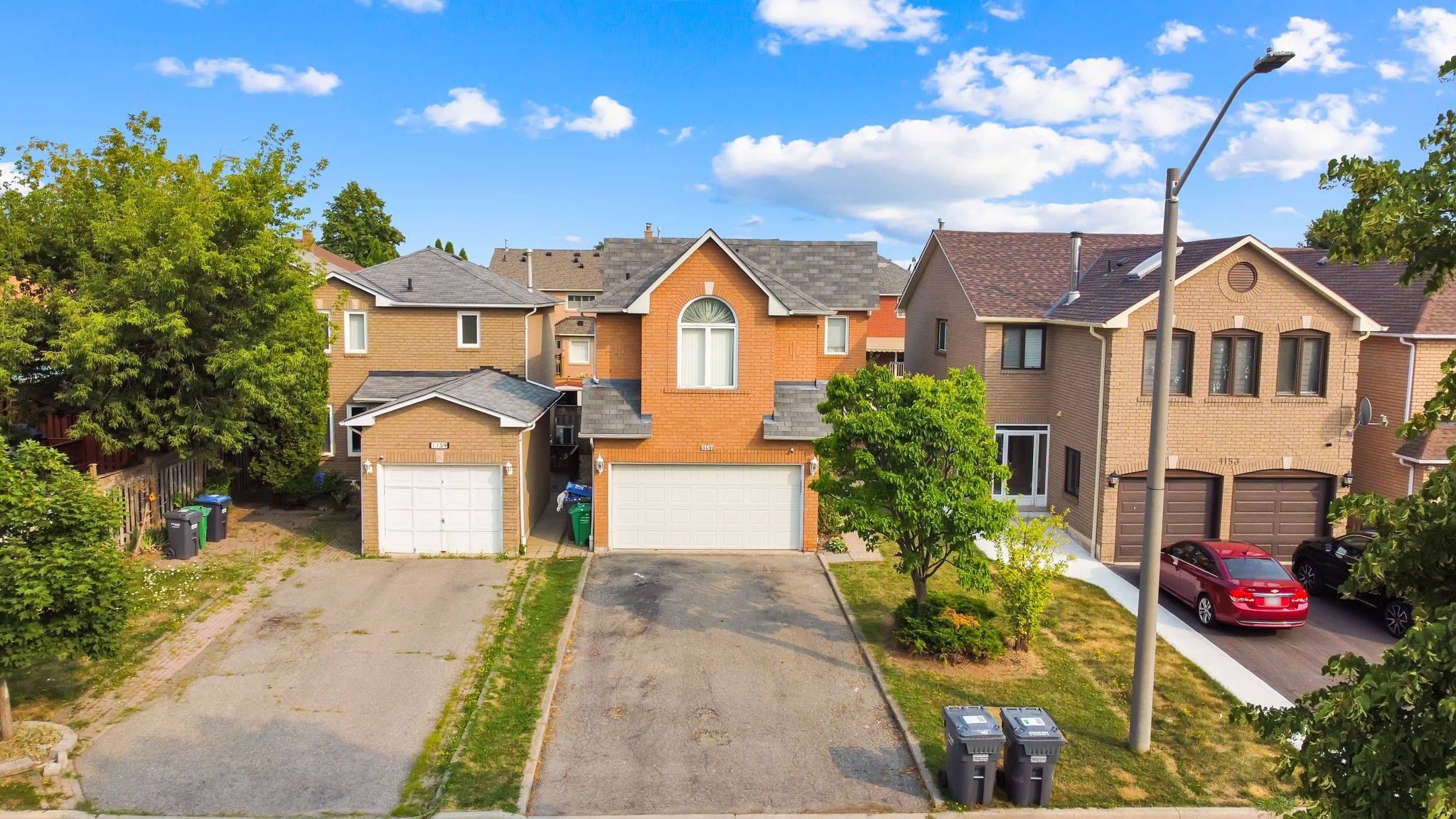 Mississauga, ON L5V 1P9,1157 Charminster CRES