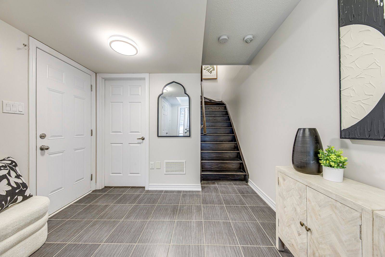 Oakville, ON L6M 0S4,2435 Greenwich DR #74