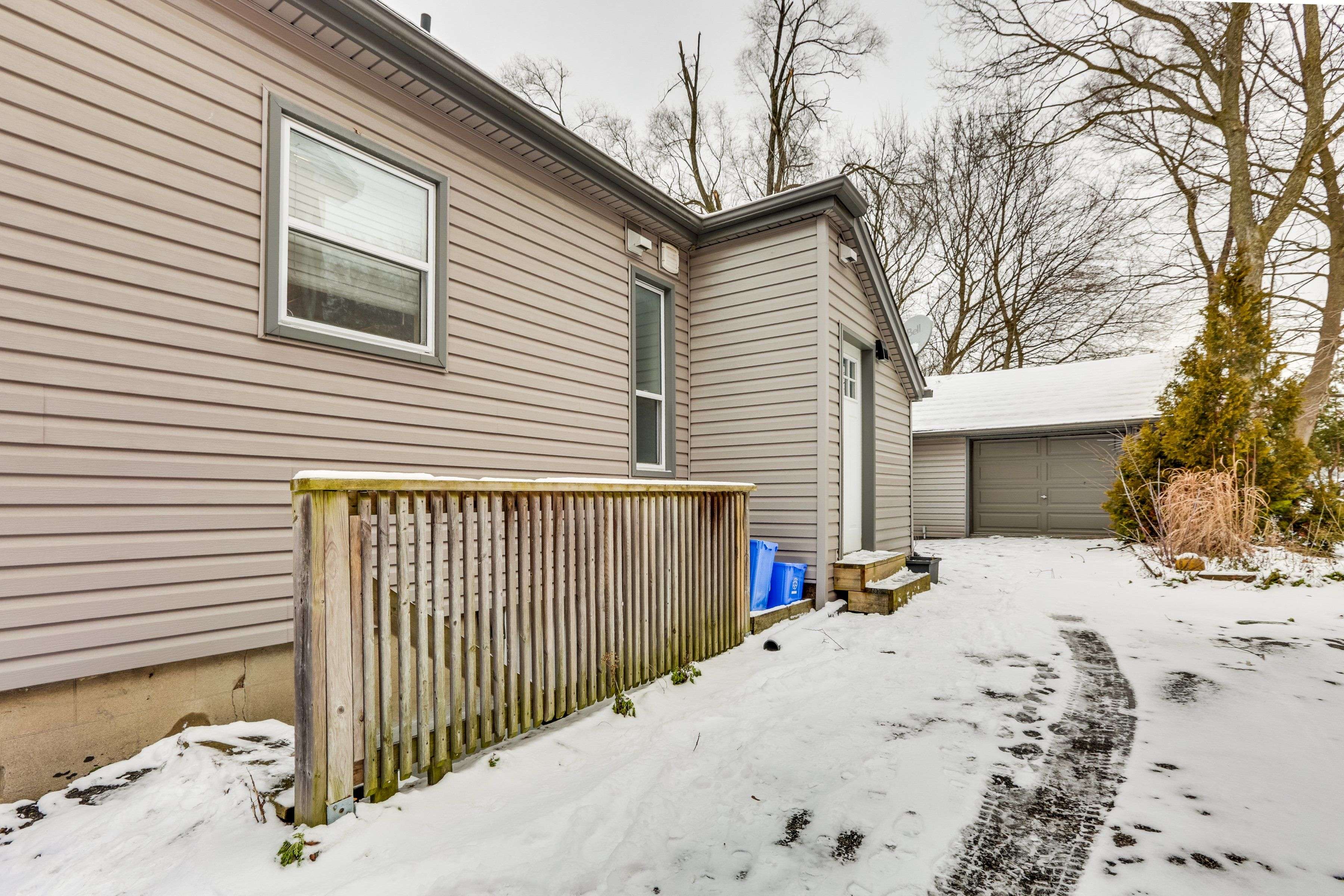 London North, ON N6G 1A9,17 McDonald AVE