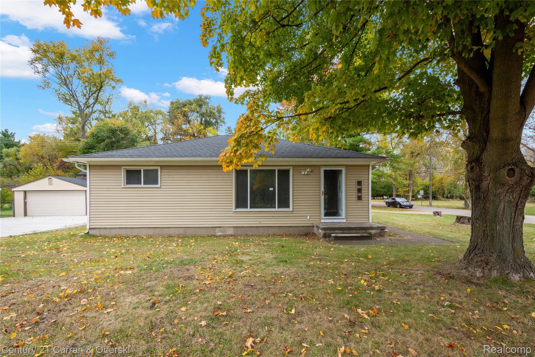 Southfield, MI 48033,25616 W 10 Mile RD