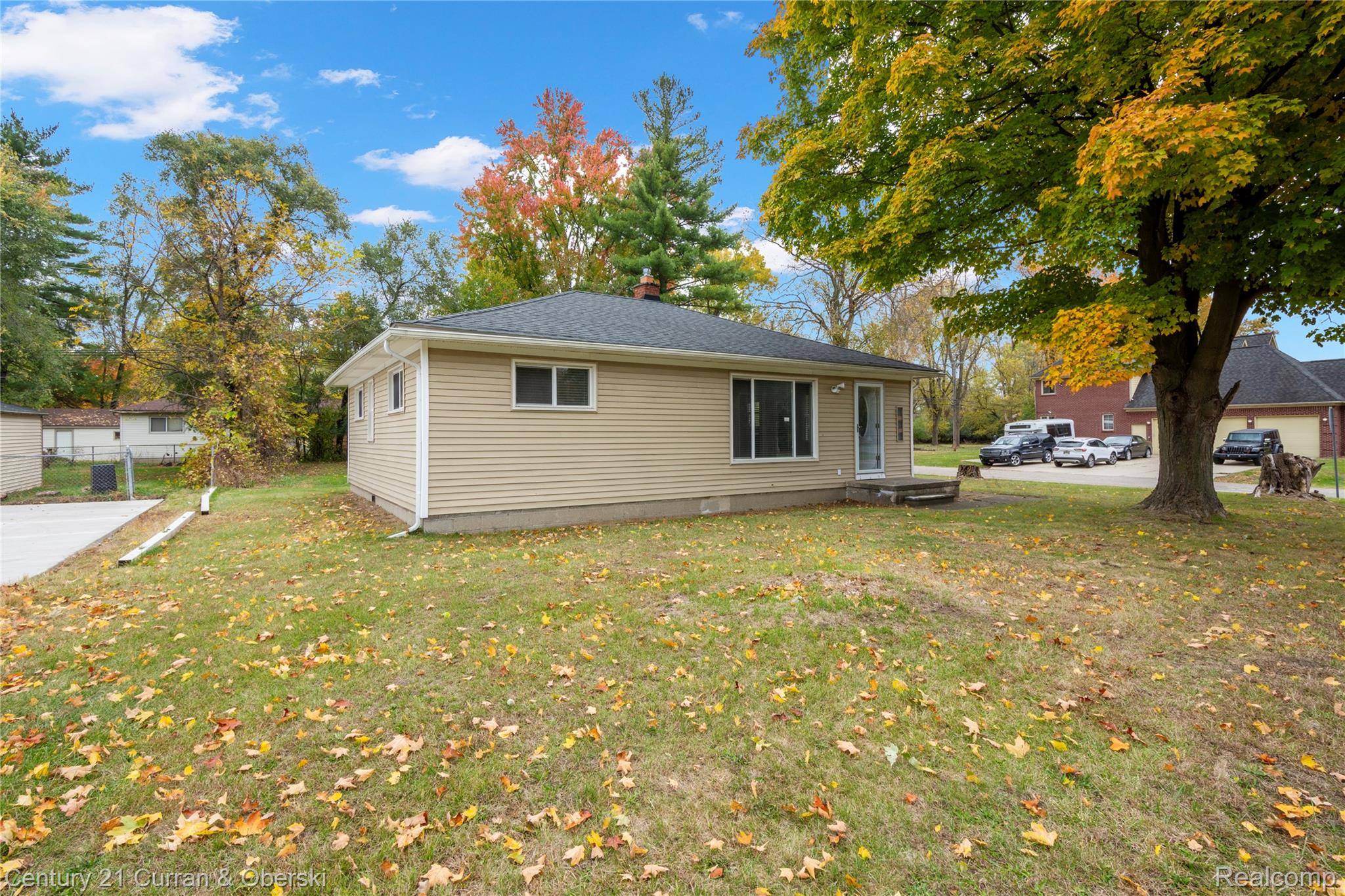 Southfield, MI 48033,25616 W 10 Mile RD