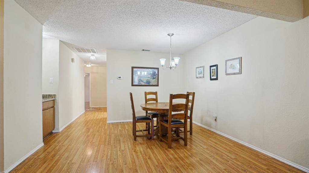 Pantego, TX 76013,25 Gittiban Place