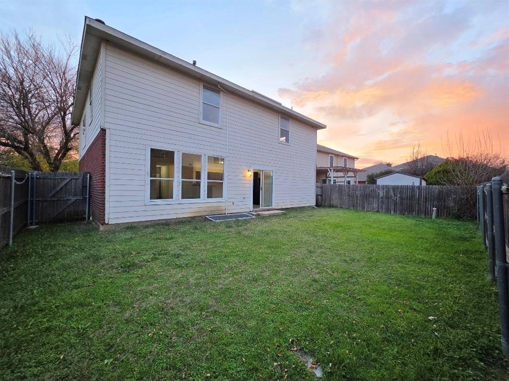 Arlington, TX 76001,801 Gillon Drive