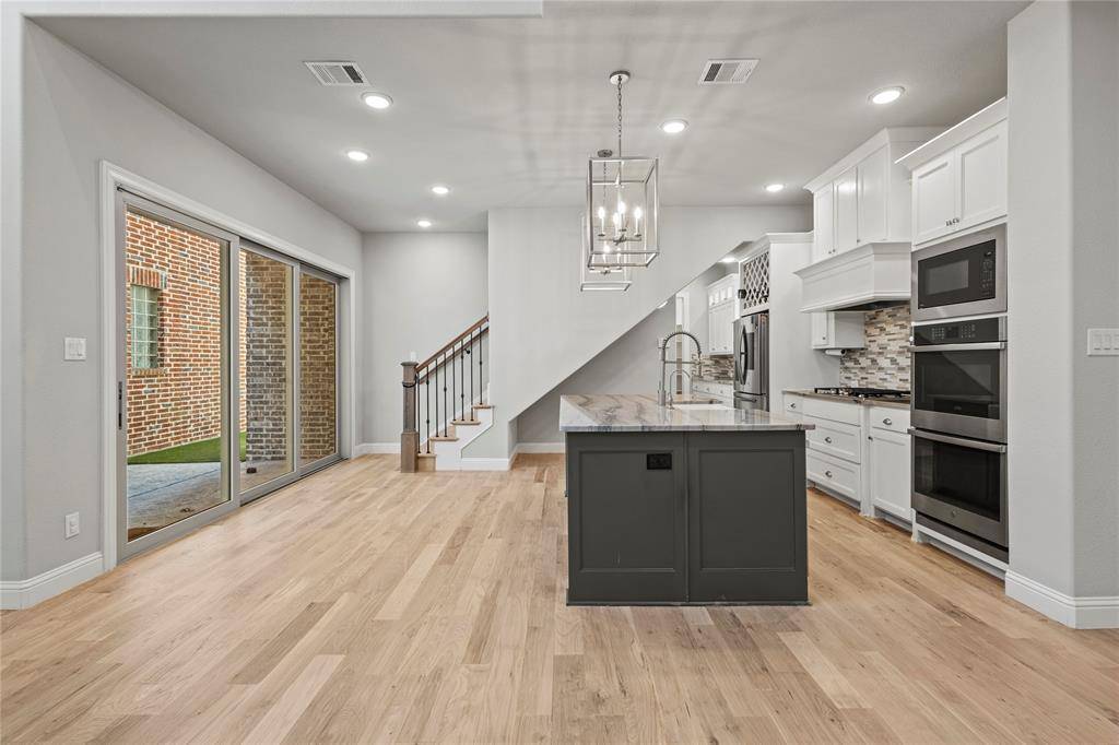 Irving, TX 75039,568 Courtyard Lane