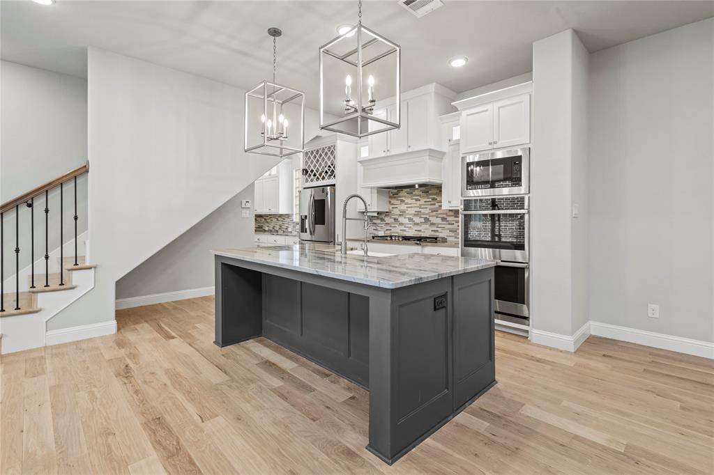 Irving, TX 75039,568 Courtyard Lane