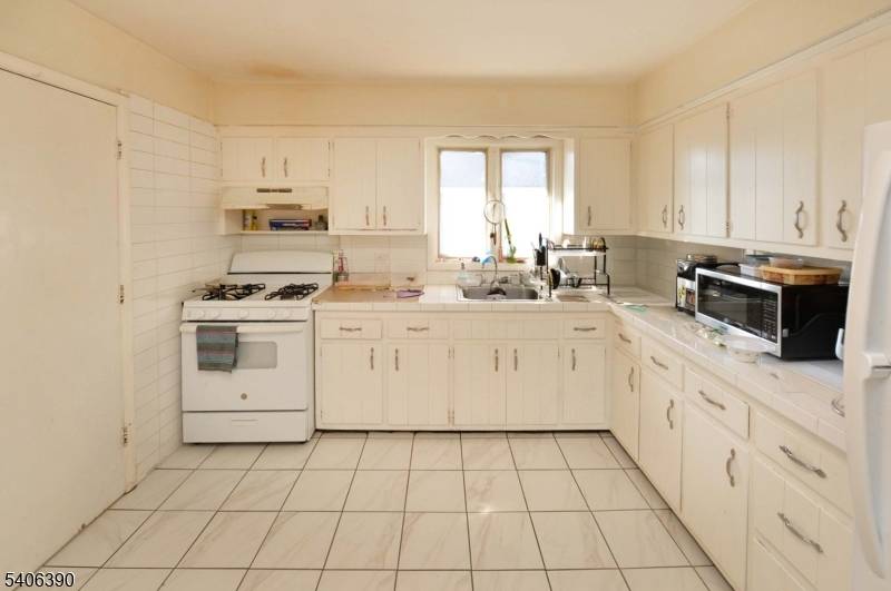 Rutherford Boro, NJ 07070,100 Eastern Way