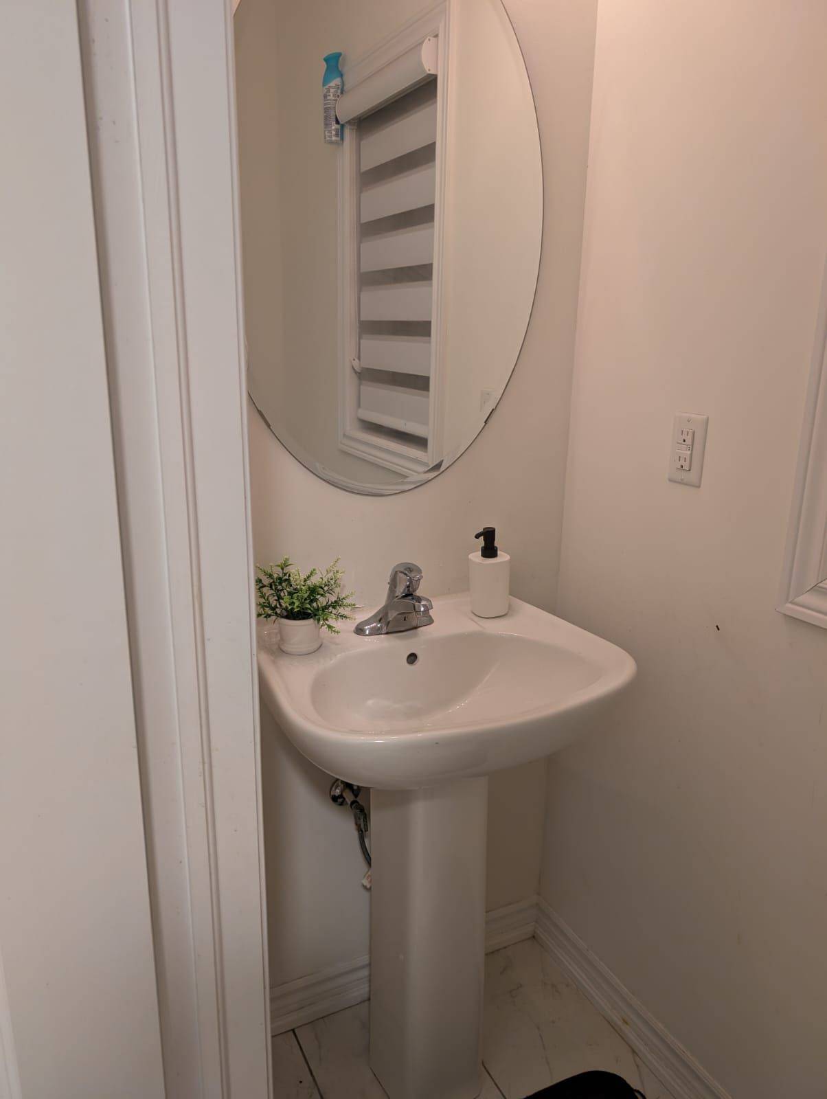 Whitby, ON L1P 0K6,48 Coho DR