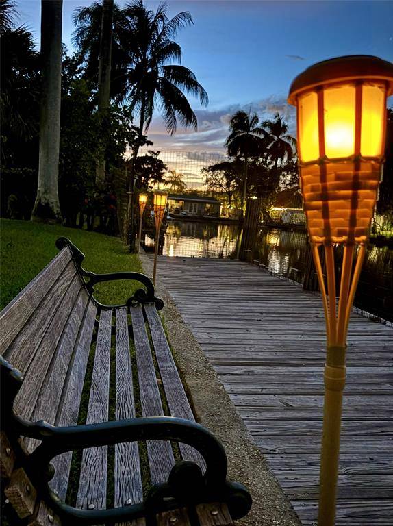 Hollywood, FL 33020,2705 Scott St