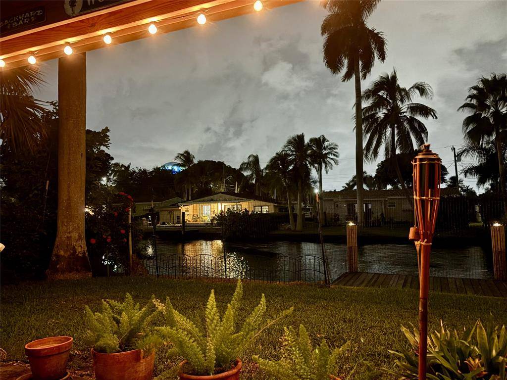 Hollywood, FL 33020,2705 Scott St