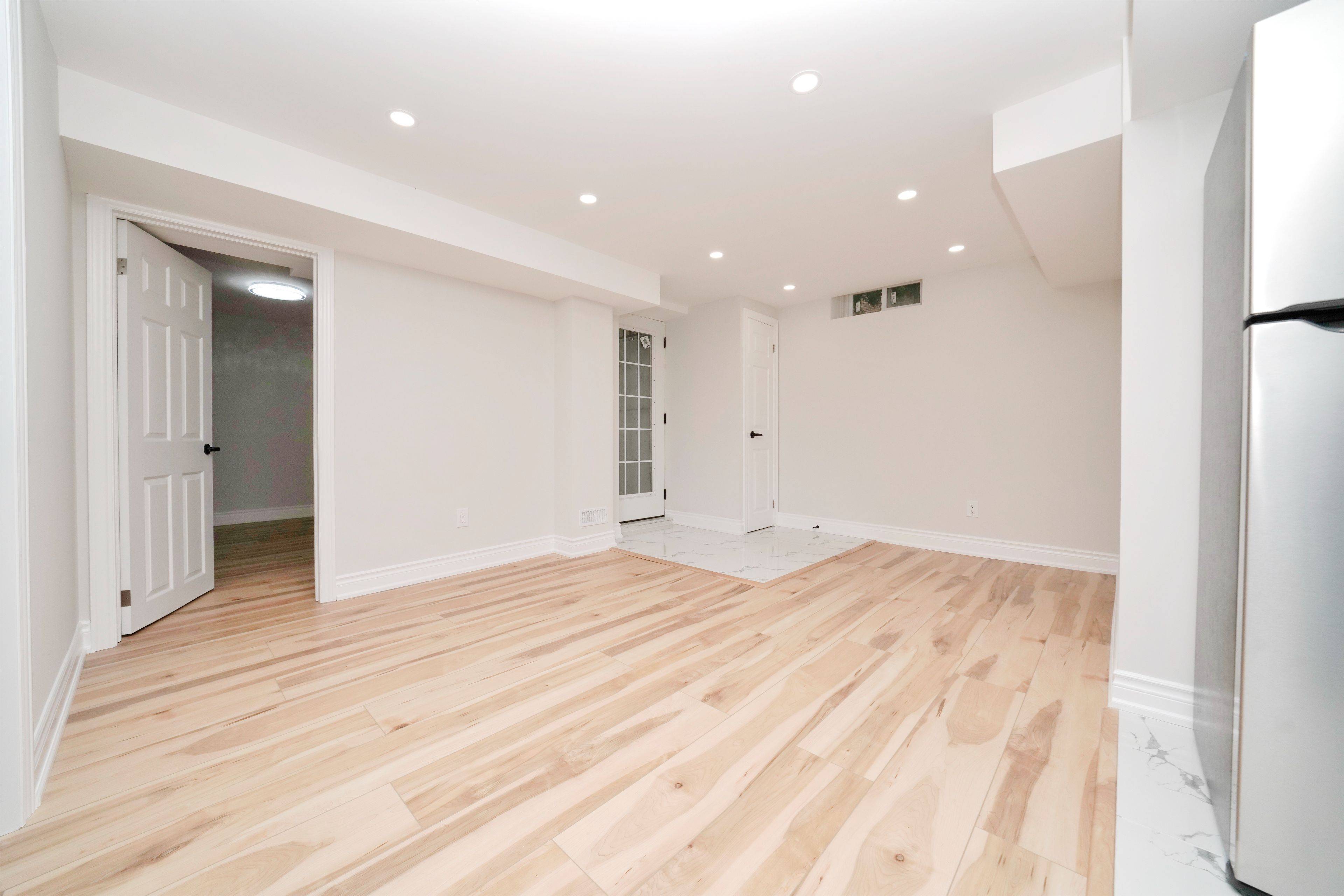 Markham, ON L3P 7J9,35 Hewlett CRES #Bsmt