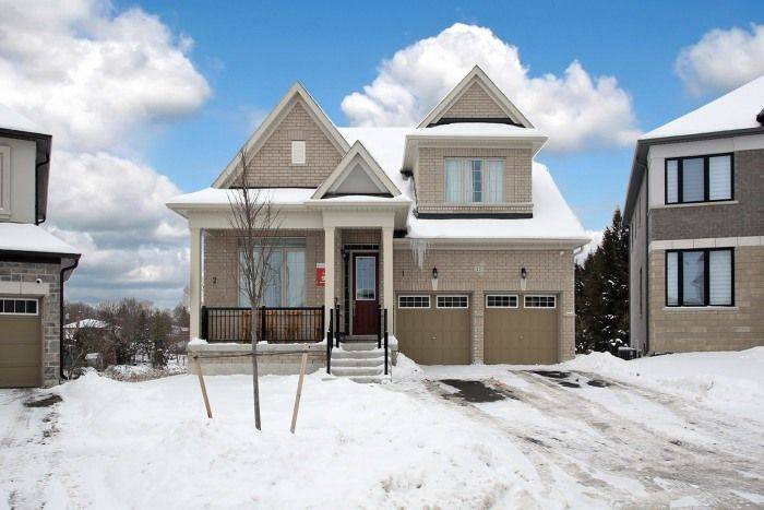 East Gwillimbury, ON L9N 0V5,12 Fair Winds LN