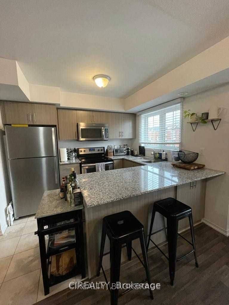 Oakville, ON L6H 0K1,2480 Post RD #16