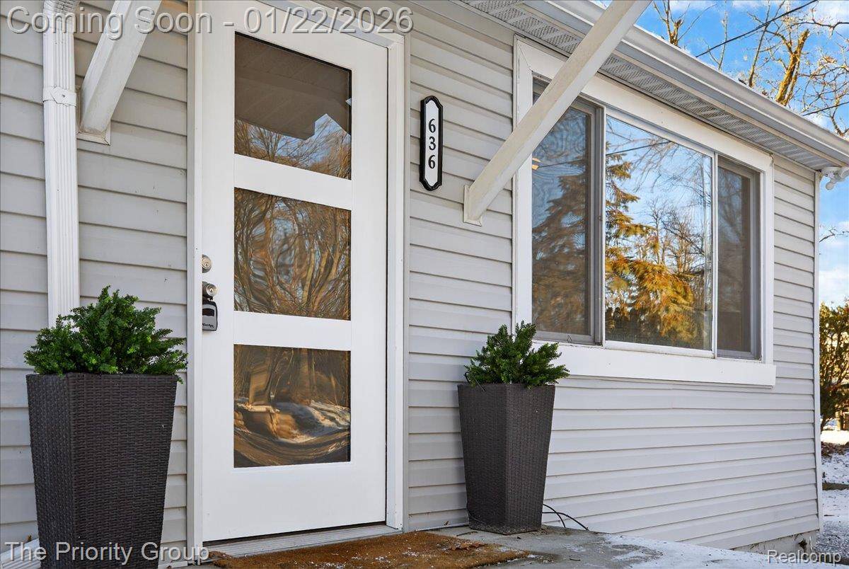 White Lake, MI 48386,636 Lakeview DR