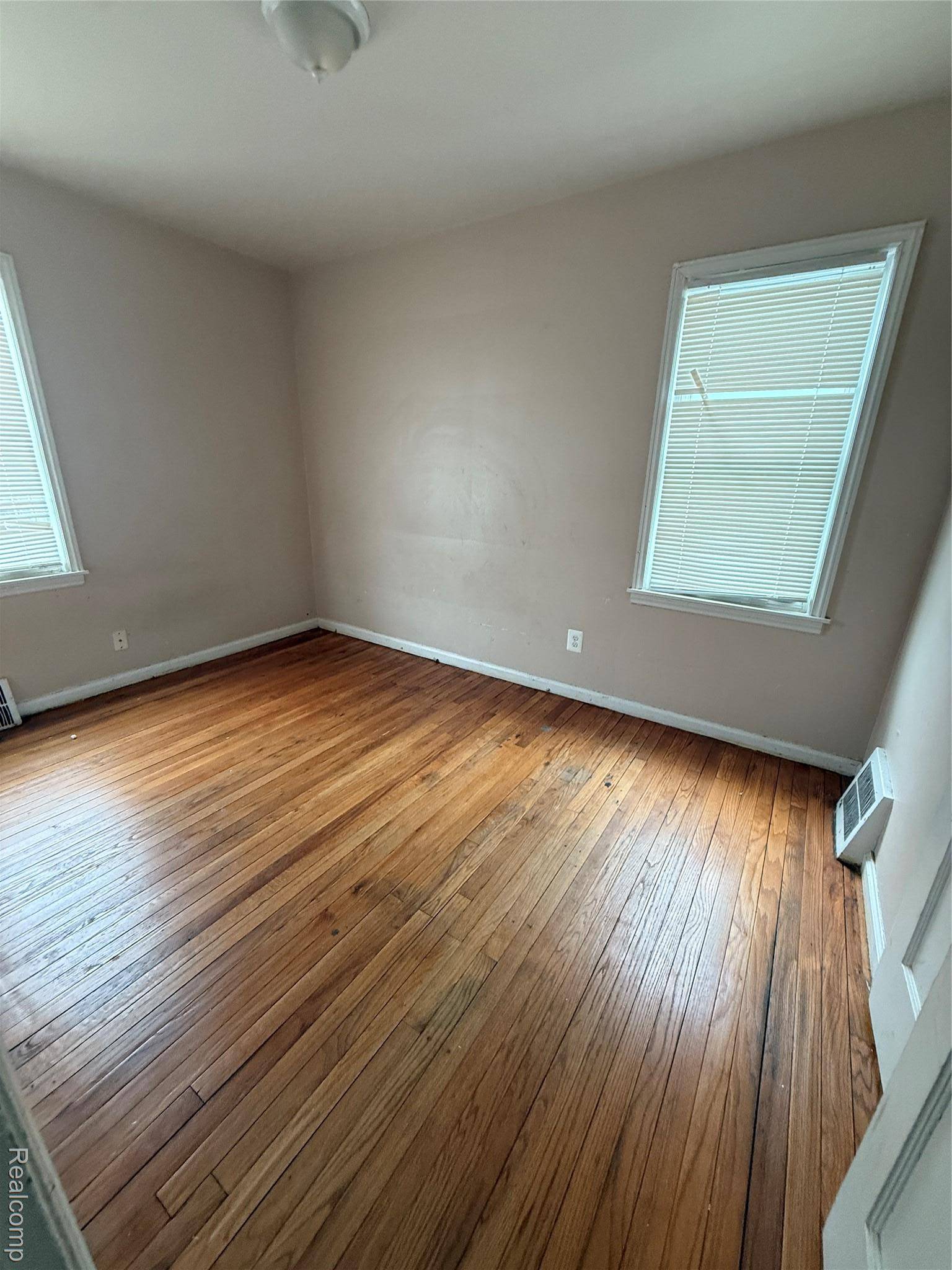 Ecorse, MI 48229,4111 17th ST