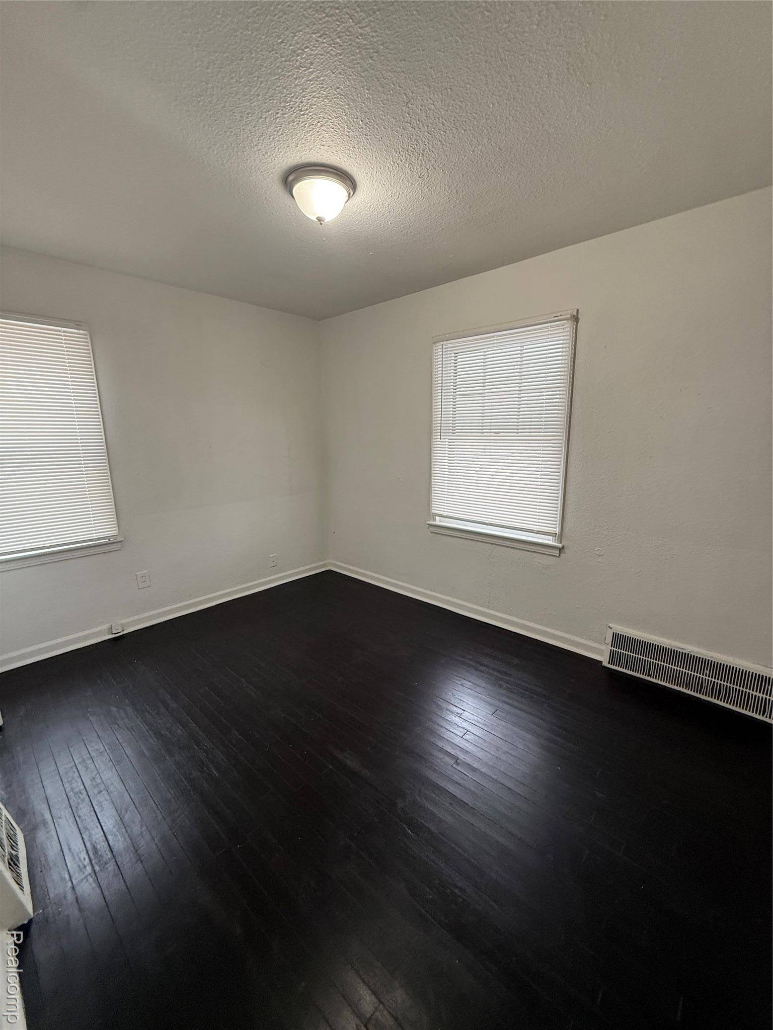 Ecorse, MI 48229,4139 17th ST