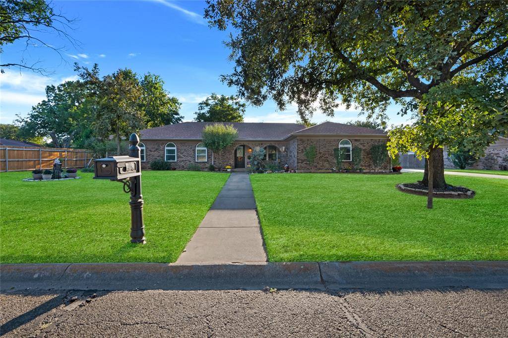 Cleburne, TX 76033,840 S Ridgeway Drive