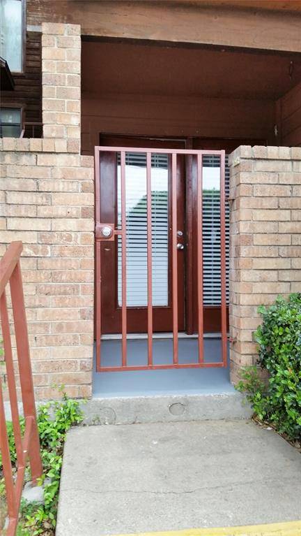 Arlington, TX 76006,2300 Balsam Drive #G102