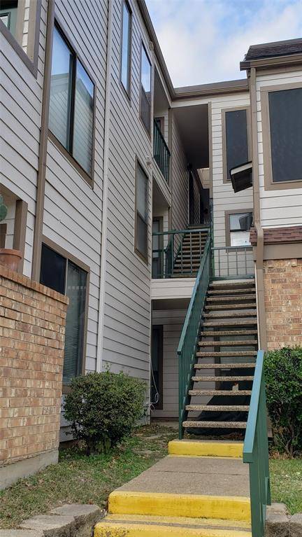 Arlington, TX 76006,2301 Balsam Drive #M301