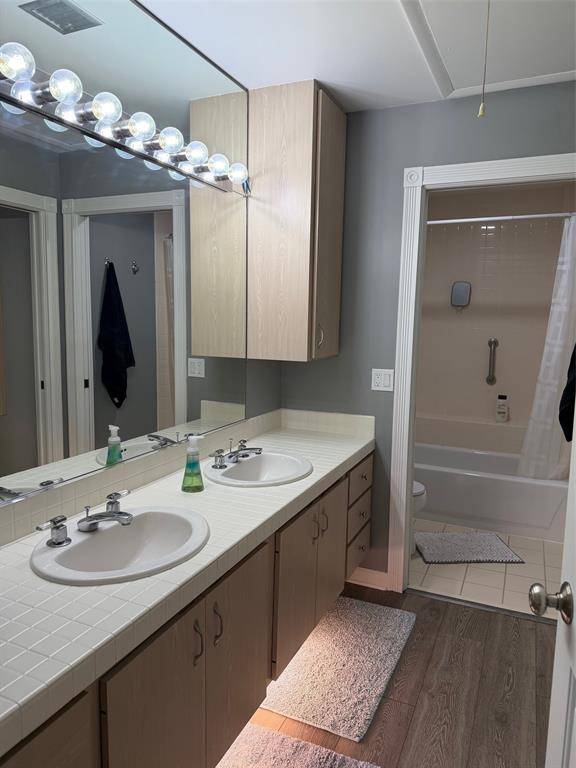 West Palm Beach, FL 33406,8112 Northboro Ct #12B