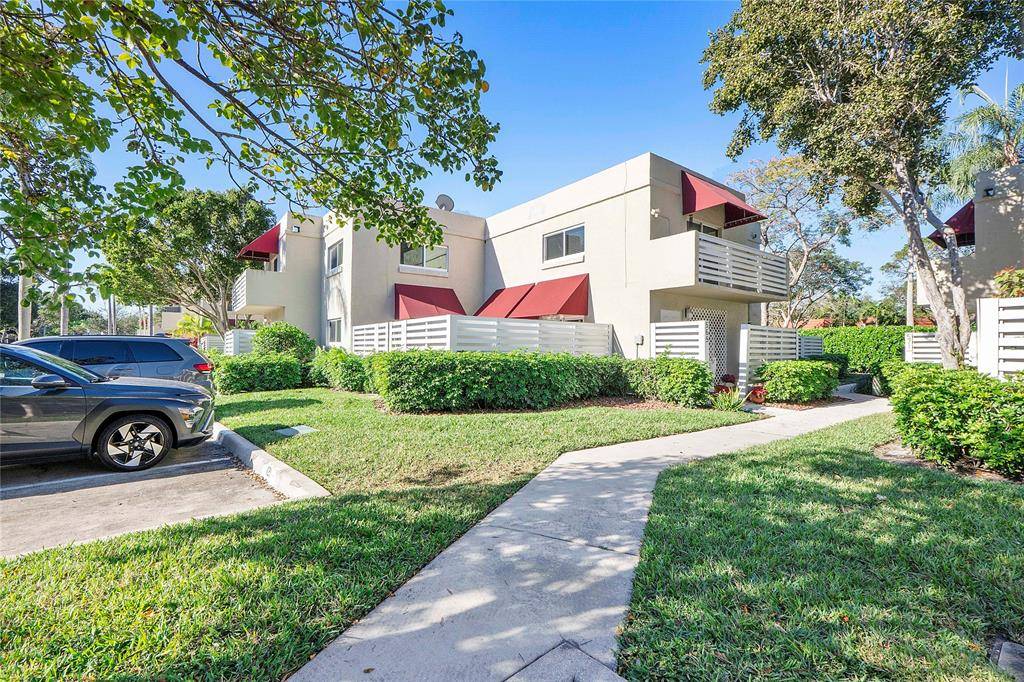 Plantation, FL 33324,565 NW 98th Ave #565