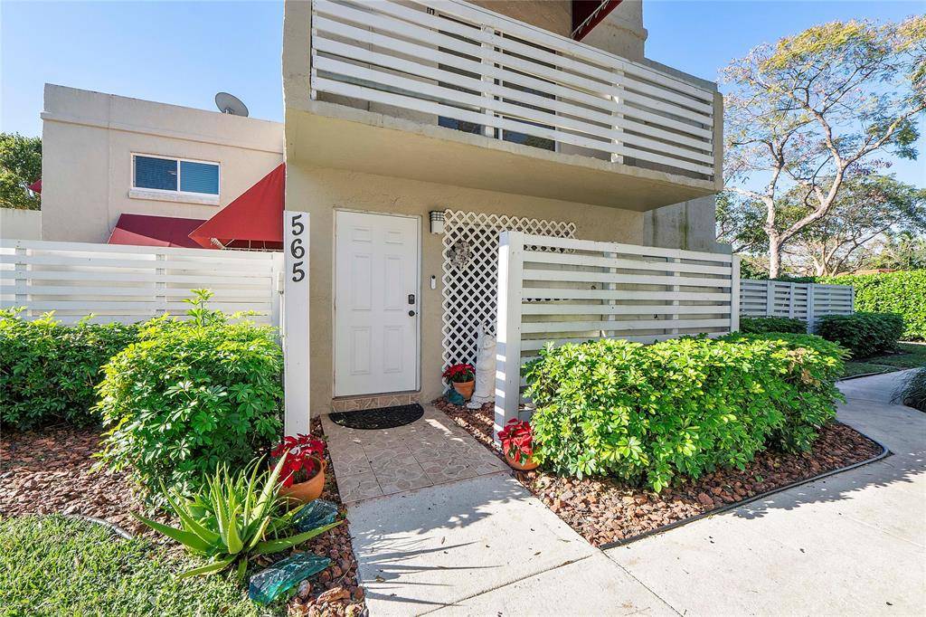 Plantation, FL 33324,565 NW 98th Ave #565