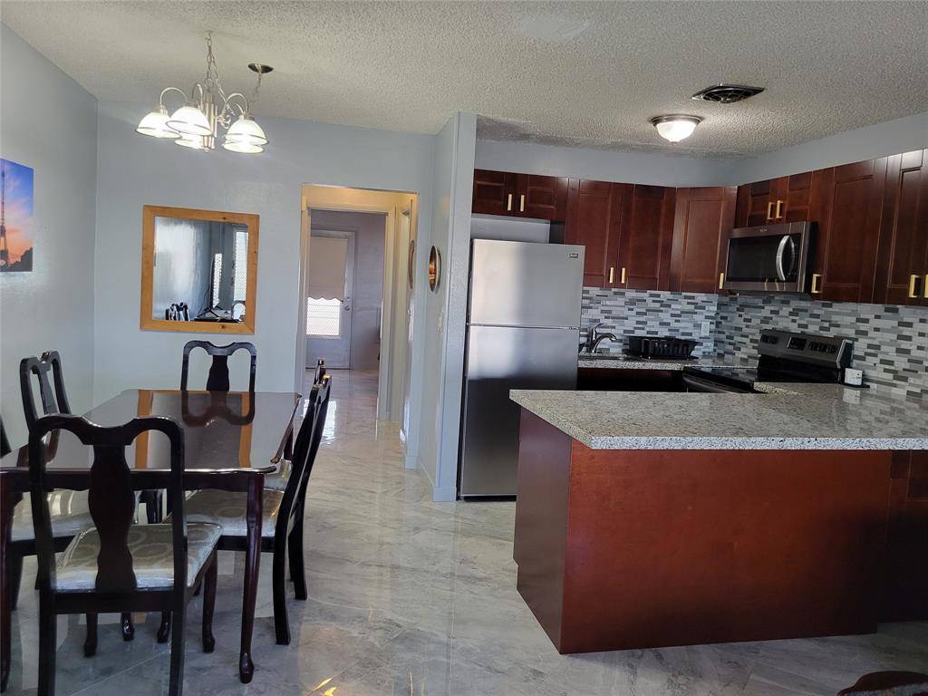 Hallandale Beach, FL 33009,800 SW 11th Ave #17