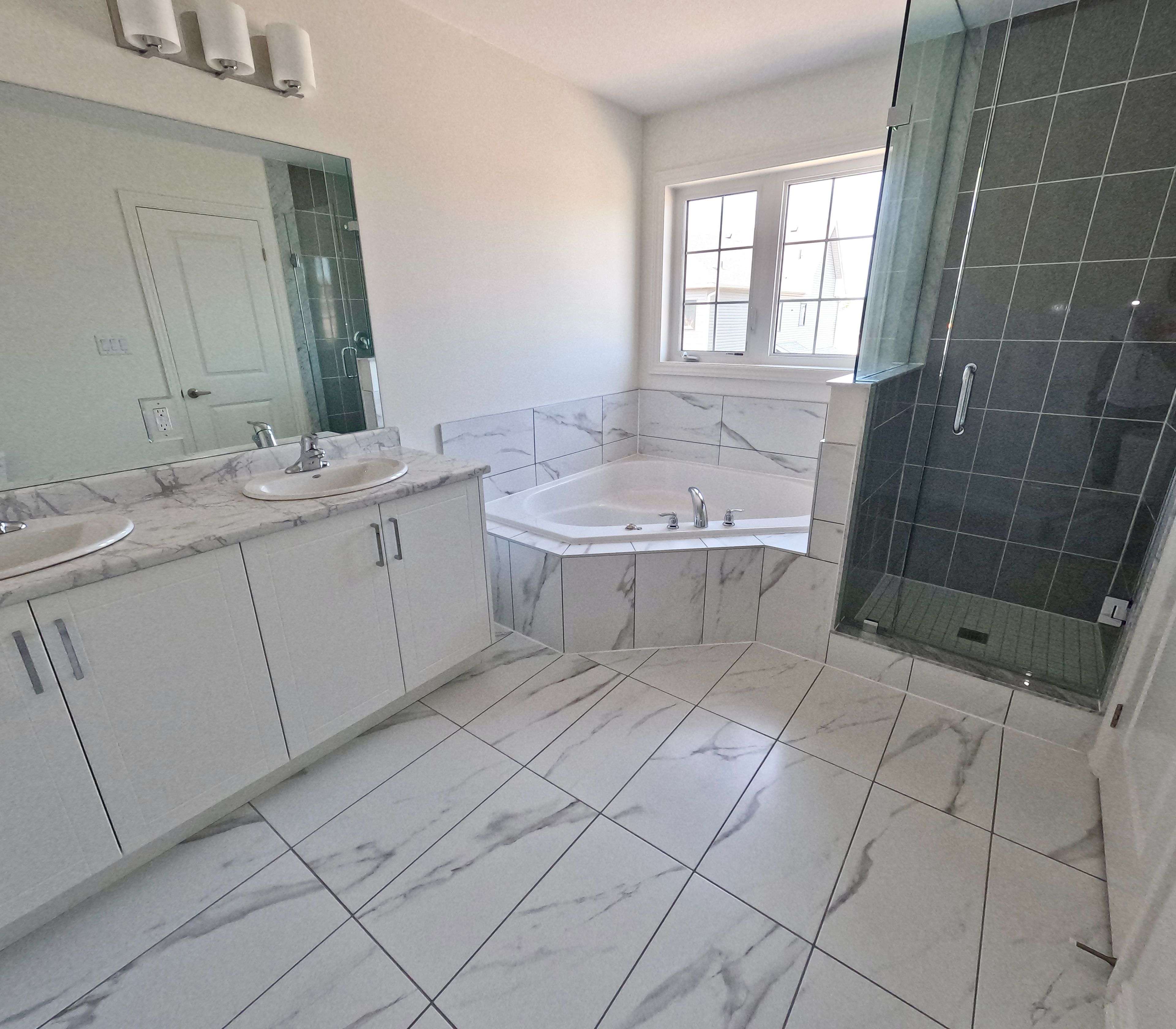 Clearview, ON L0M 1S0,246 Mckenzie DR