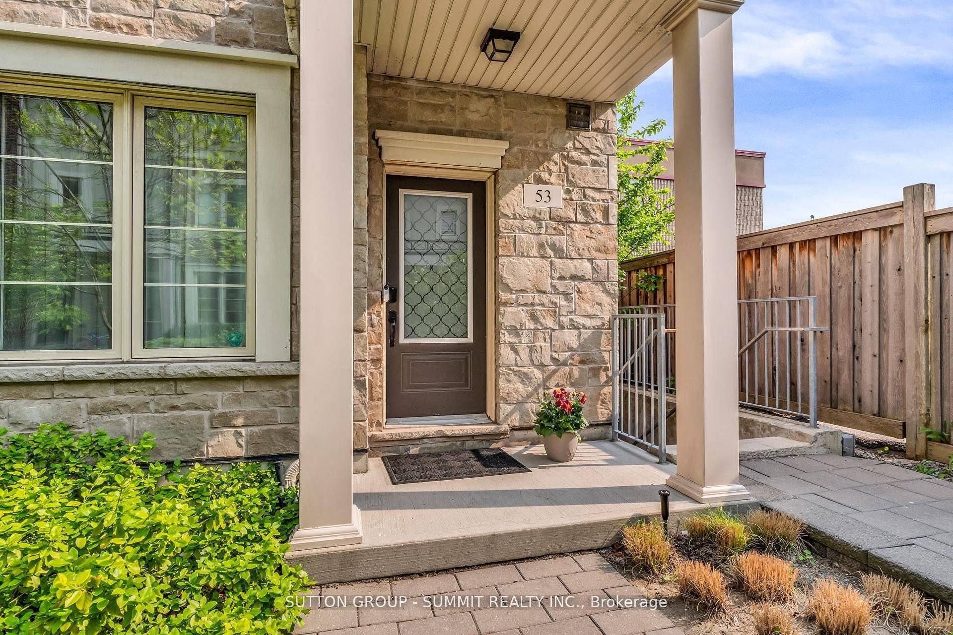 Toronto W06, ON M8W 2W6,636 Evans AVE S #53