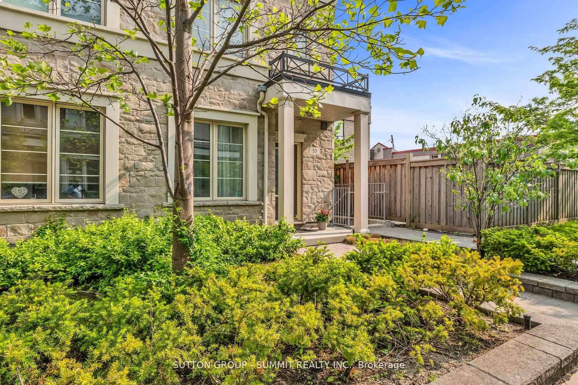 Toronto W06, ON M8W 2W6,636 Evans AVE S #53