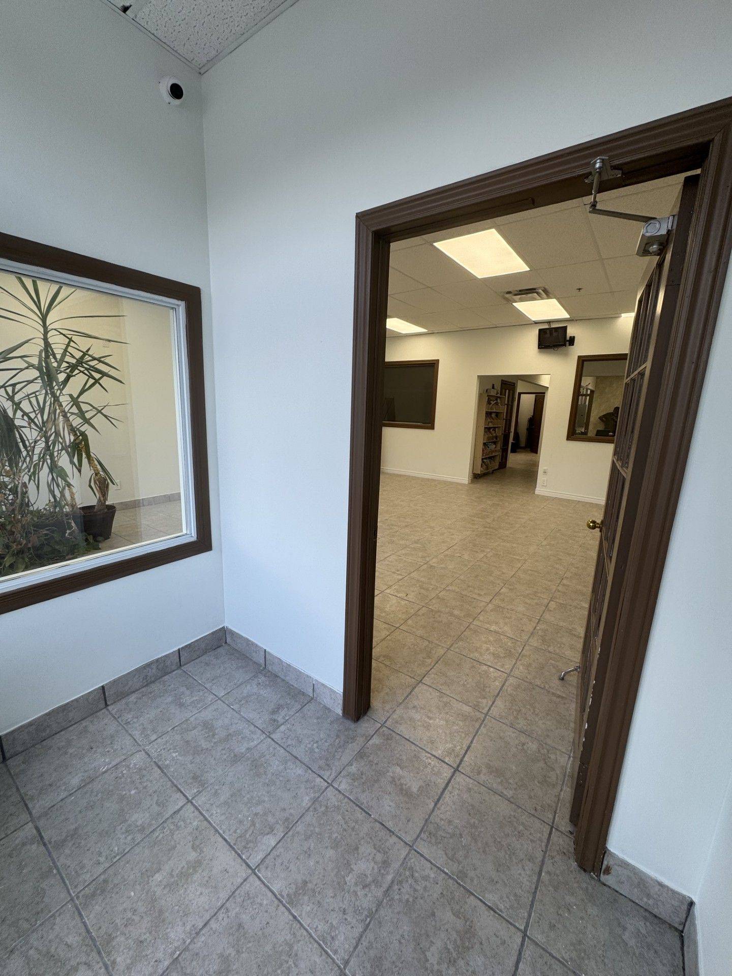 Mississauga, ON L5V 0A5,5390 TERRY FOX WAY #4