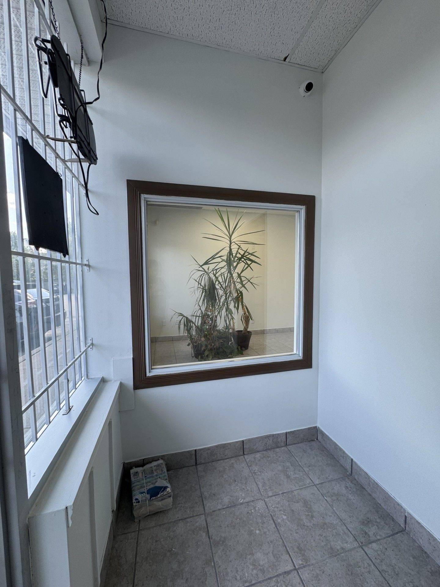 Mississauga, ON L5V 0A5,5390 TERRY FOX WAY #4