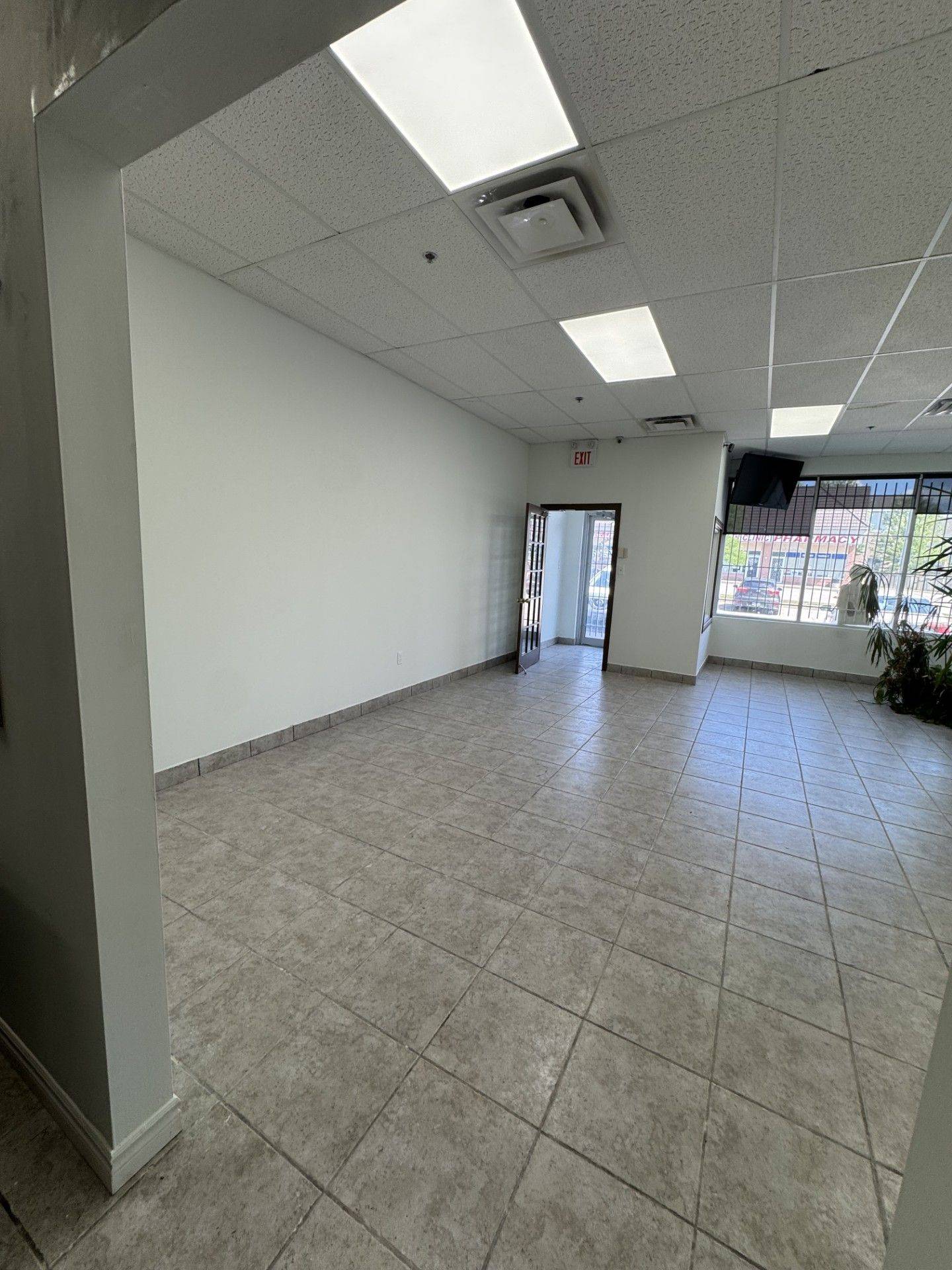 Mississauga, ON L5V 0A5,5390 TERRY FOX WAY #4