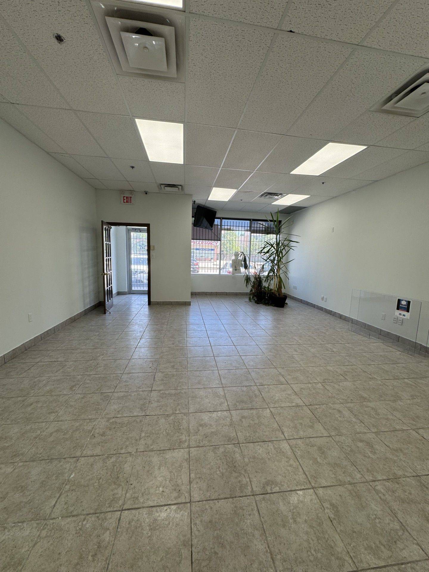 Mississauga, ON L5V 0A5,5390 TERRY FOX WAY #4