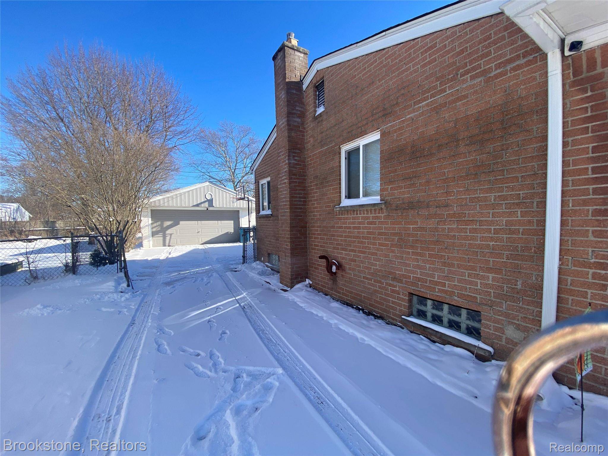 Holly, MI 48442,1106 Marion DR