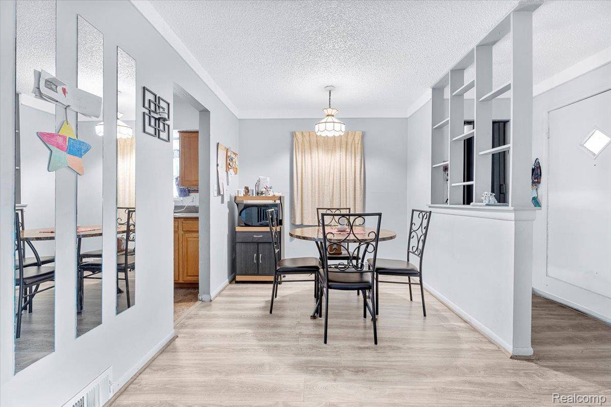 Ecorse, MI 48229,4548 8th ST