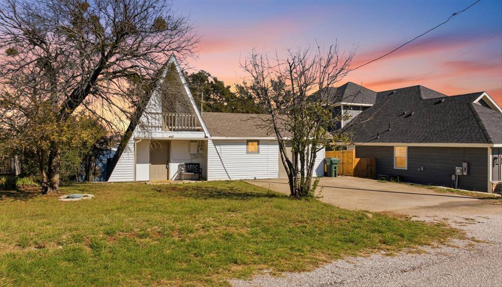 Granbury, TX 76048,2707 Austin Drive