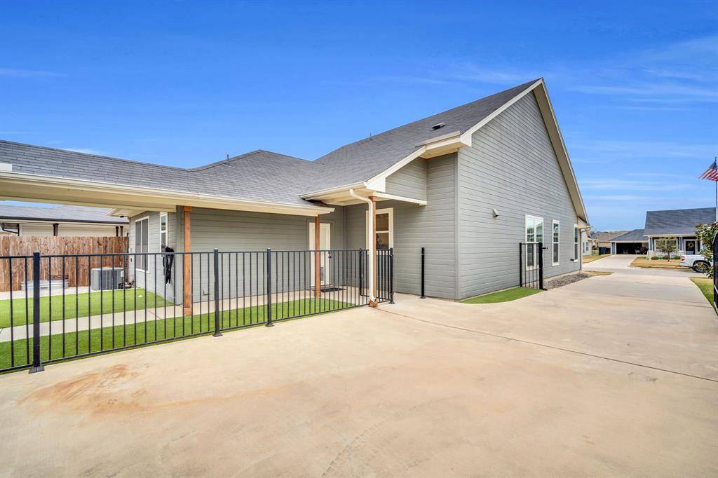 Burleson, TX 76028,1565 Lizzie Lane