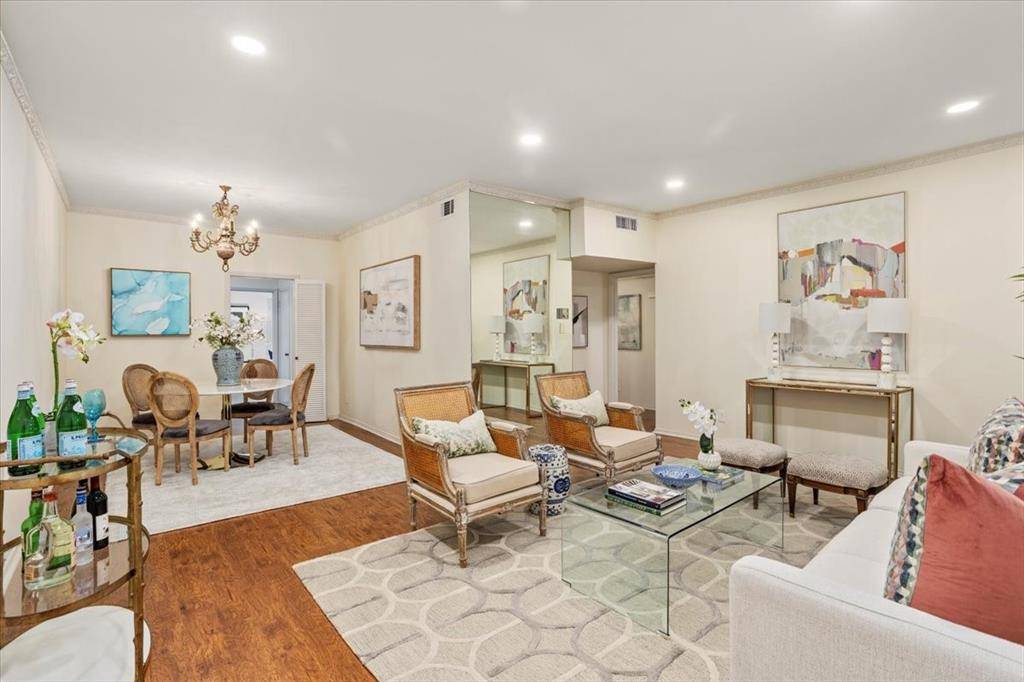 Fort Worth, TX 76109,4312 Bellaire Drive S #141