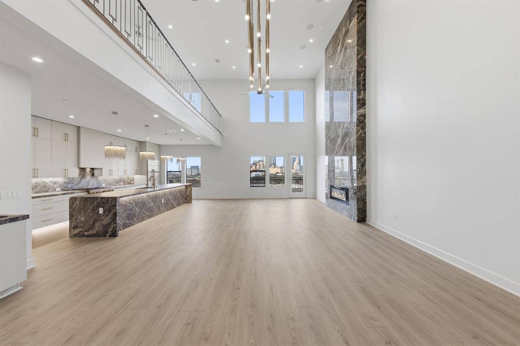 Dallas, TX 75215,1900 S Ervay Street #608