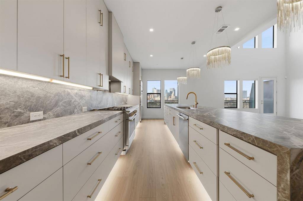 Dallas, TX 75215,1900 S Ervay Street #608