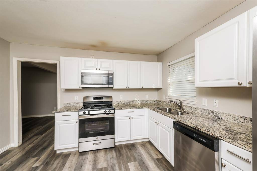 Dallas, TX 75217,7728 Huttig Avenue