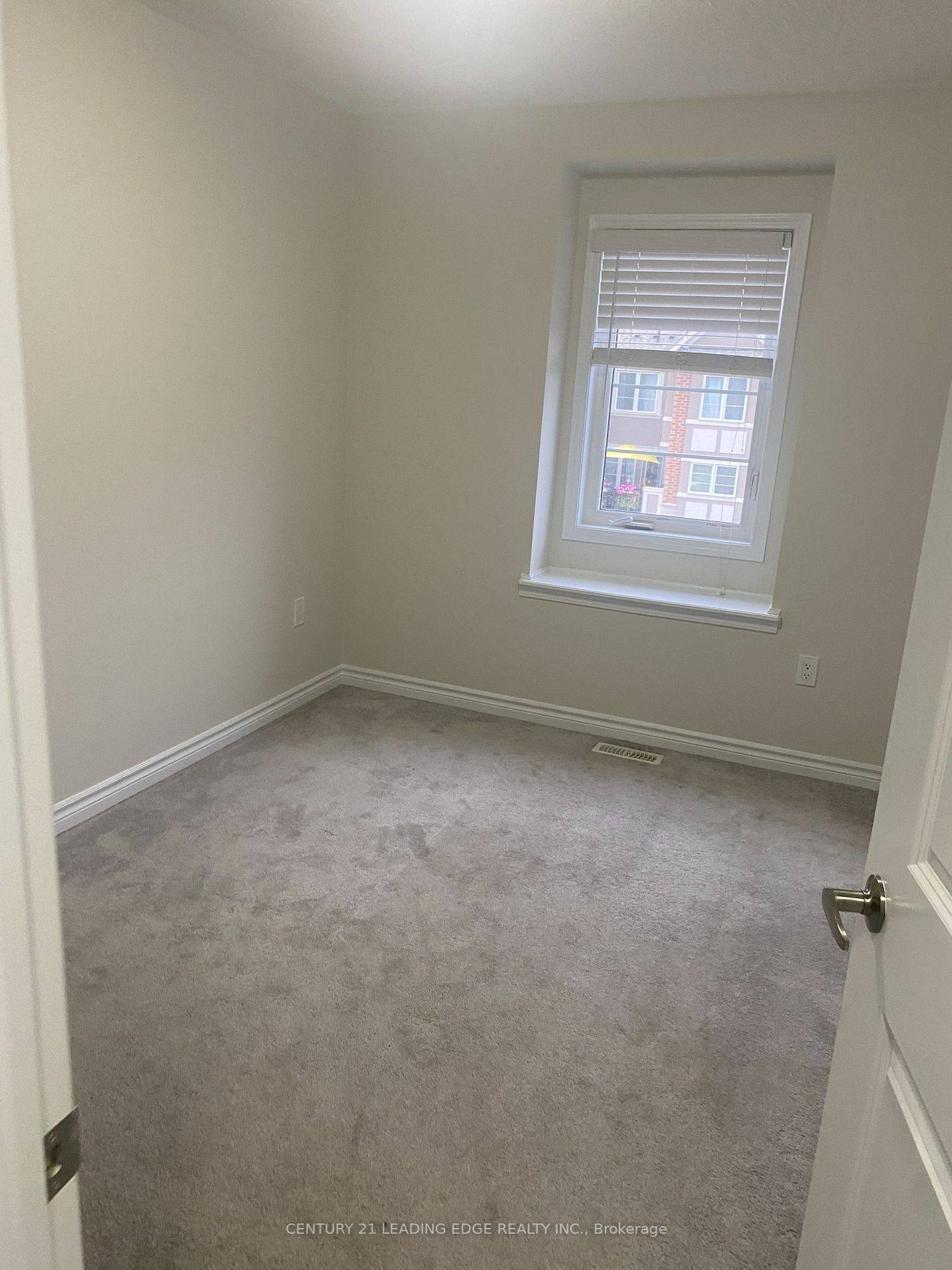 Toronto E04, ON M1L 0J4,5 Fusilier DR