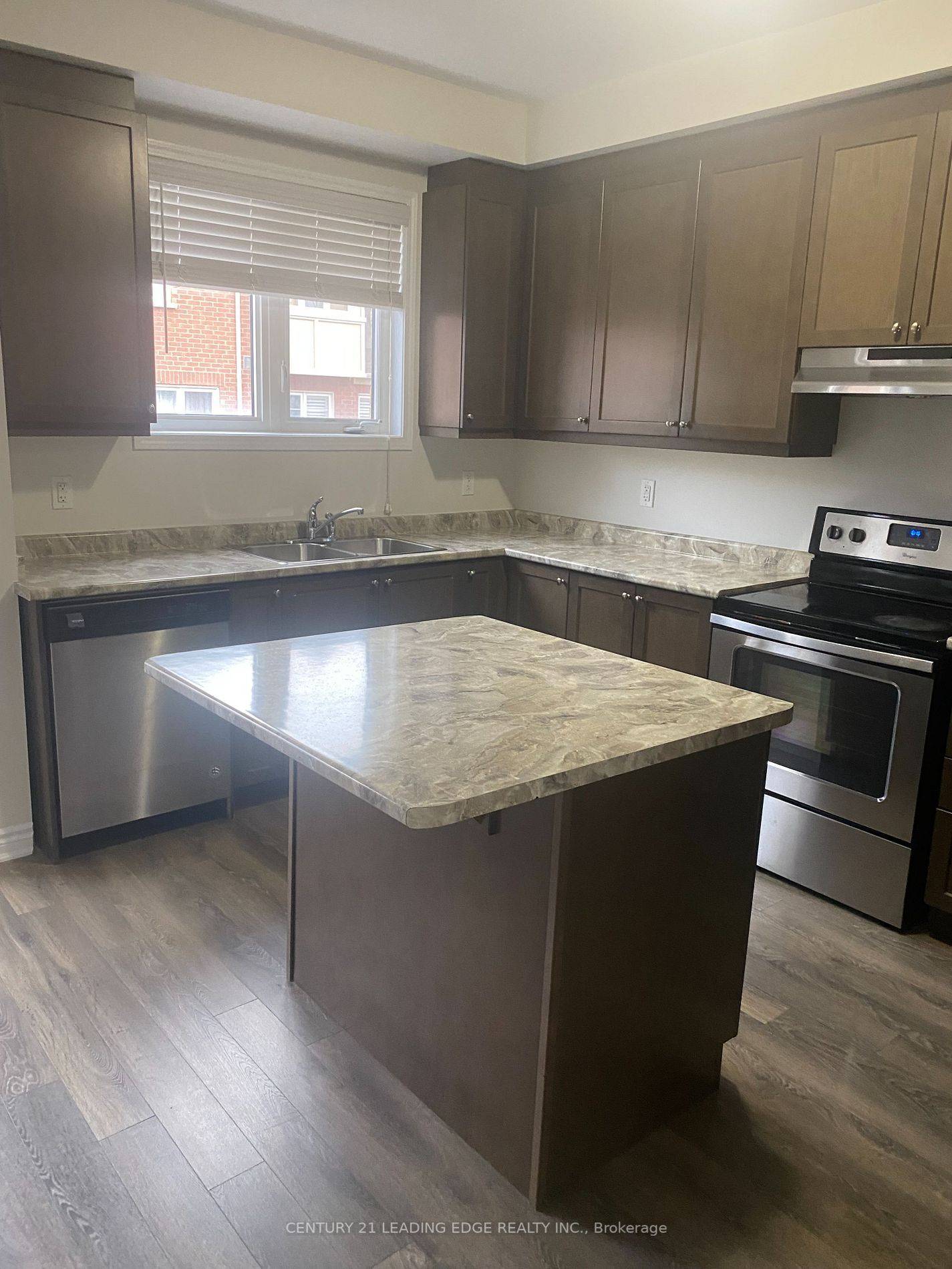 Toronto E04, ON M1L 0J4,5 Fusilier DR